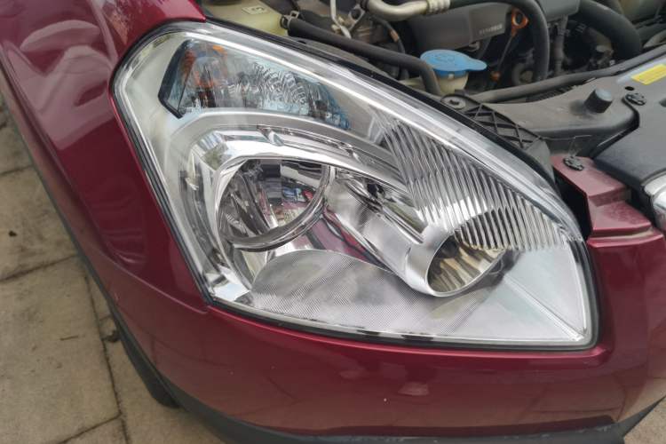Used Nissan Qashqai 2012 2.0 XL Fire CVT 2WD Right Front Headlight