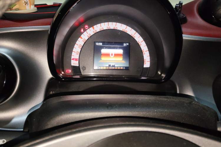 Used smart fortwo 2015 1.0L 52 kW Hardtop Passion Edition
