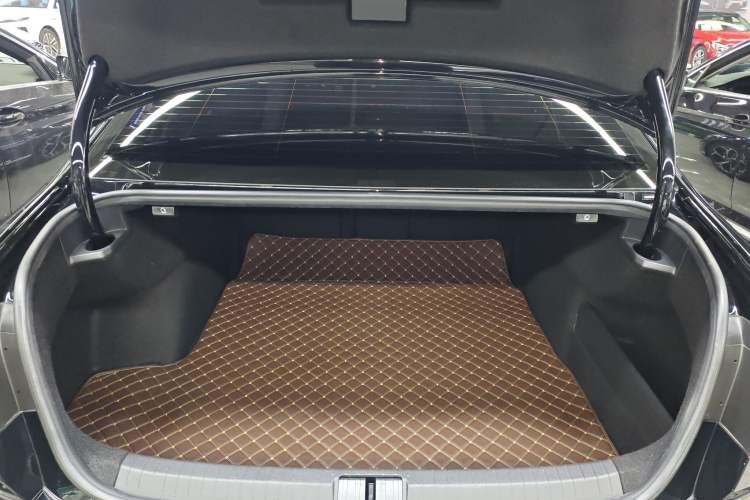 Used Volkswagen Magotan 2024 2 Million Units Zhongxiang Version 330TSI DSG Luxury Edition