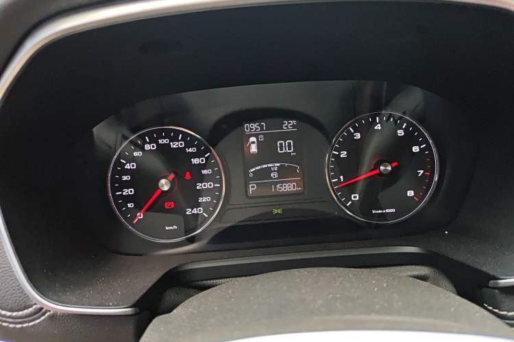 Used Roewe RX5 2017 20T Two-Wheel Drive Automatic Internet Elite Edition Instrument Cluster