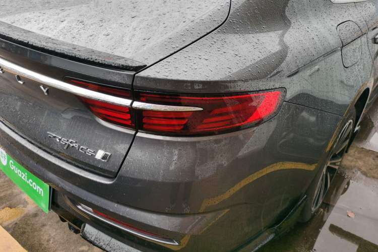 Used Geely Auto Preface 2025 Dongfang Yao 2.0TD Moonlight Edition Right Rear Taillight