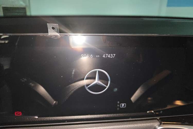 Used Mercedes-Benz GLB 2021 GLB 200 Dynamic Edition Odometer Close Up