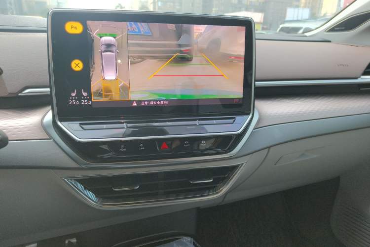 Used Volkswagen ID.6 X 2021 Prime Smart Four-Wheel Drive Edition Audio And AC Panel