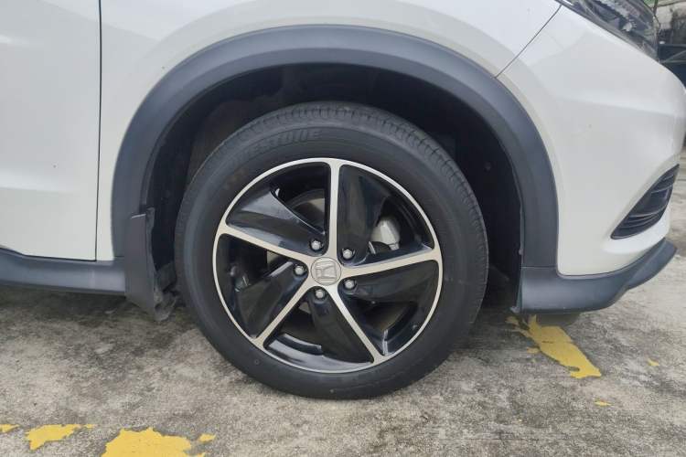 Used Honda Vezel 2020 1.5L CVT Luxury Edition
