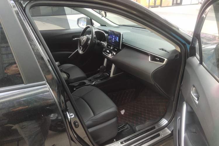 Used Toyota FRONTLANDER 2023 2.0L CVT Luxury Edition