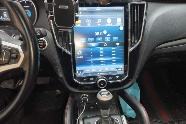 Used Zotye SR7 2016 1.5T CVT Cube Heart Edition China V Standard
