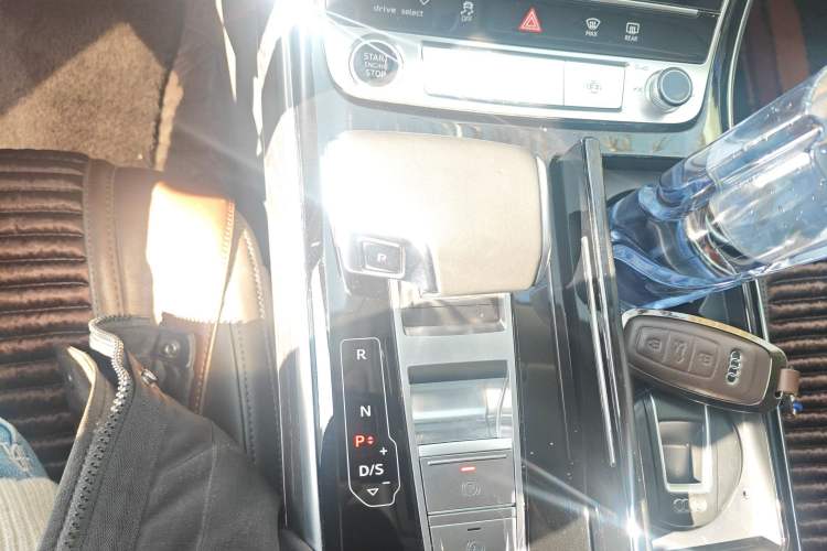 Used Audi A8 2019 Facelifted Plus A8L 50 TFSI quattro Comfort Version
