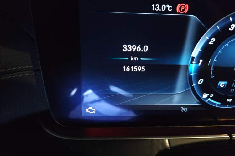 Used Mercedes-Benz E-Class 2019 E 300 L Sporty and Stylish Model