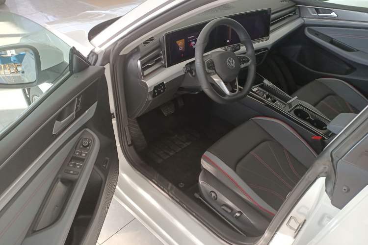 Used Volkswagen Lamando 2025 Lavida L 280TSI DSG Cool & Spicy Edition
