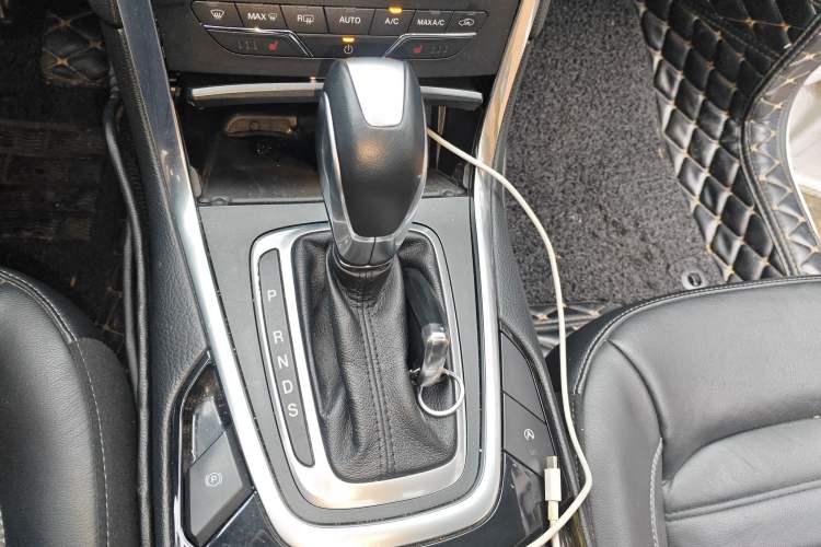 Used Ford Edge 2018 EcoBoost 245 Two-Wheel-Drive Titanium 7-Seater China V Standard