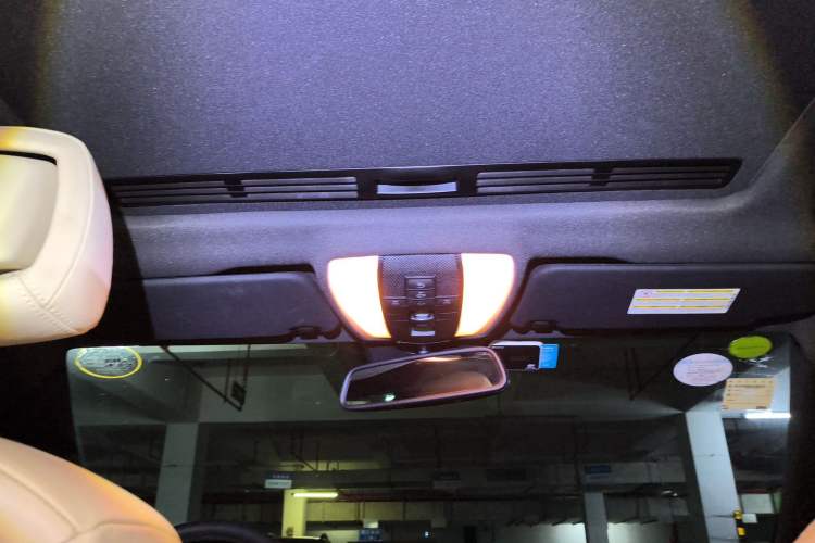 Used Mercedes-Benz C-Class 2011 C 200 CGI Fashion Model