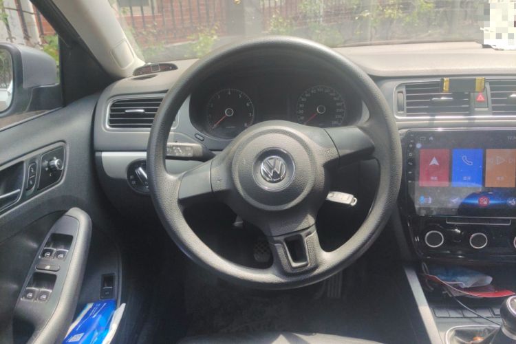 Used Volkswagen Sagitar 2012 1.6L Manual Comfort Model Steering Wheel