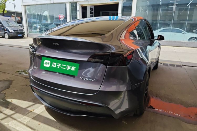 Used Tesla Model Y 2023 Rear-Wheel-Drive Version Rear Right 45 Deg