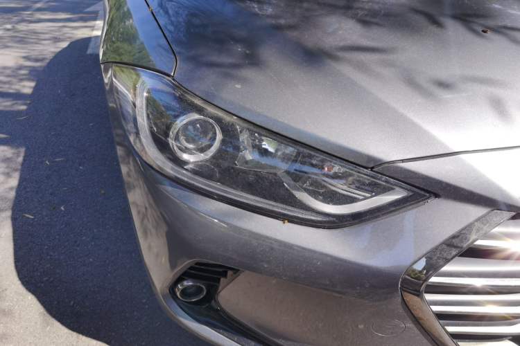 Used Hyundai Elantra (6th Generation / Lingdong) 2016 1.6L Automatic ZhiXuan – Elite Version Right Front Headlight