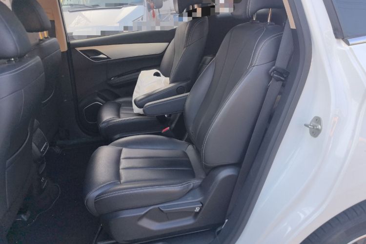 Used BYD Song MAX 2021 Upgraded Model 1.5T Automatic Luxury 6-Seater Interior 4