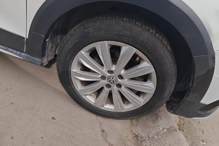 Used Volkswagen C-TREK 2018 1.5L Manual Fashion Model