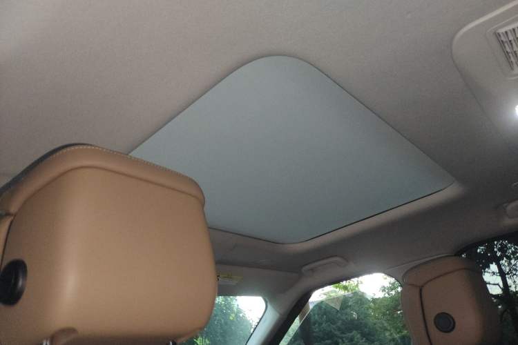 Used Land Rover Discovery 2023 Updated Version 360 PS Metropolitan Edition