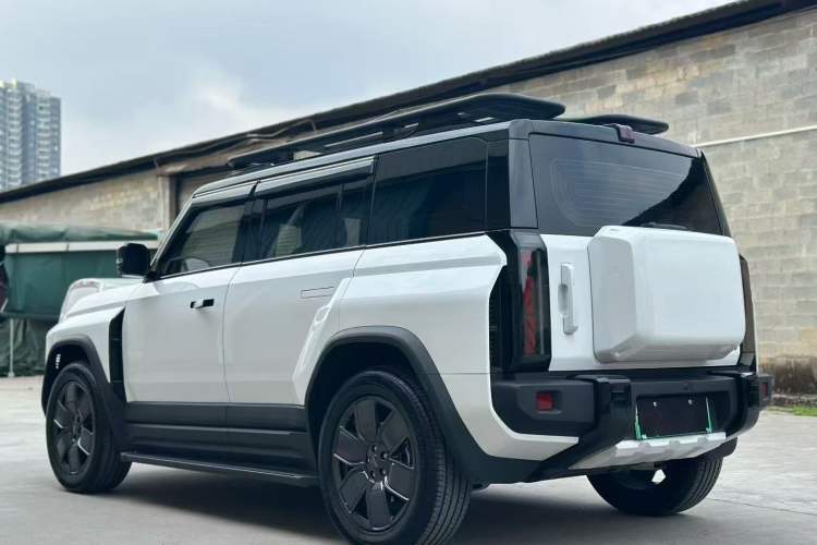 Used iCAR 03T 2024 520km Two-Wheel Drive Long-Range Version Rear Left 45 Deg