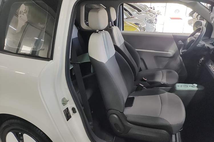 Used CHANGAN NEVO Lumin 2023 205km Xiangqin Version
