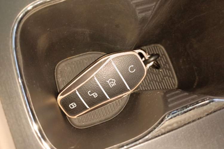 Used BYD Yuan PLUS 2024 Honor Edition 510KM Beyond Model
