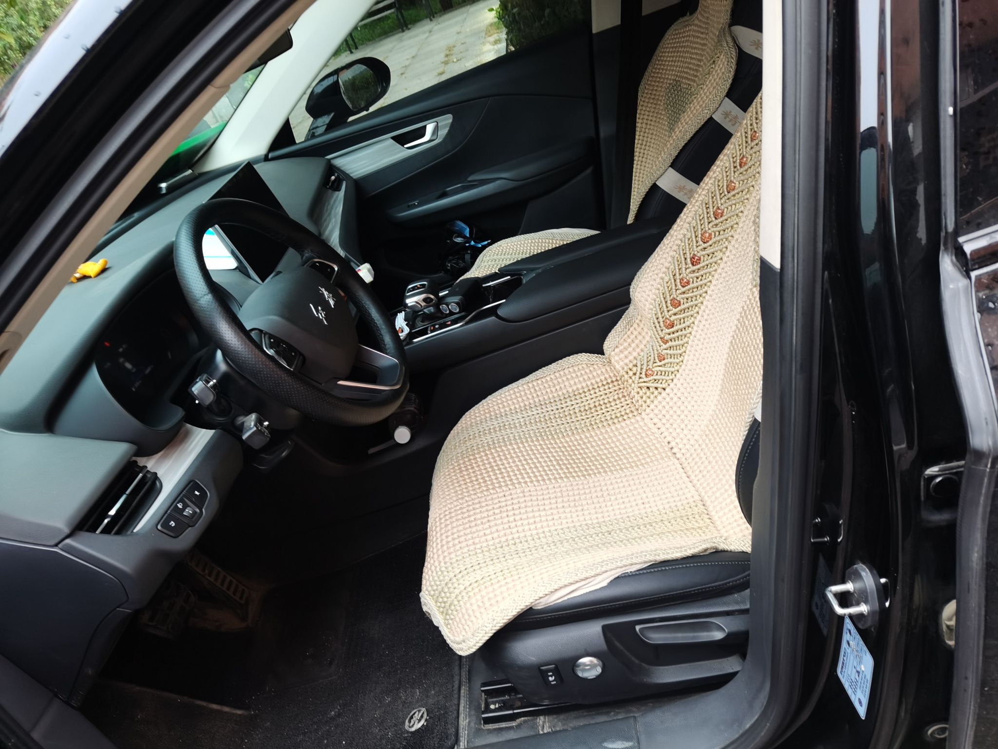 Hongqi E-QM5 2024 610 km PLUS — снимка 15