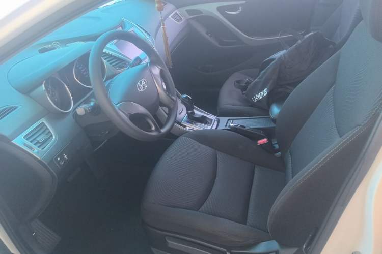 Used Hyundai Elantra (5th Generation / Langdong) 2015 1.6L Automatic Leading Model
