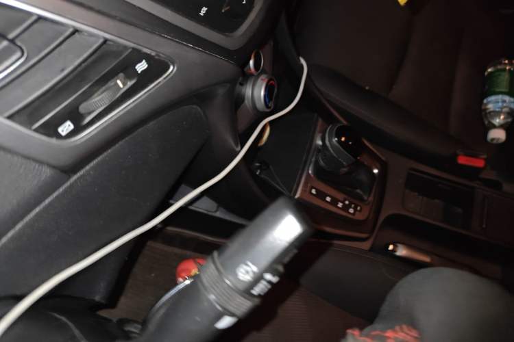 Used Hyundai Elantra (5th Generation / Langdong) 2016 1.6L Automatic Smart Version
