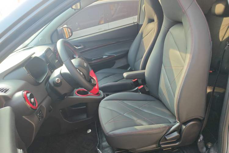 Used Chery Little Ant 2022 Revised Version Sweet Pink Edition Half-Sugar Version Lithium Iron Phosphate 30.7 kWh 30 kW 301 km
