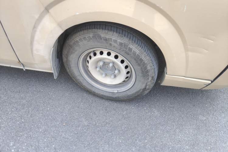 Used Foton Scenic G7 2020 2.4L Commercial Version Long Wheelbase High-Roof 6-Seater Business Vehicle China VI Emission Standard Model 4K22D4M
