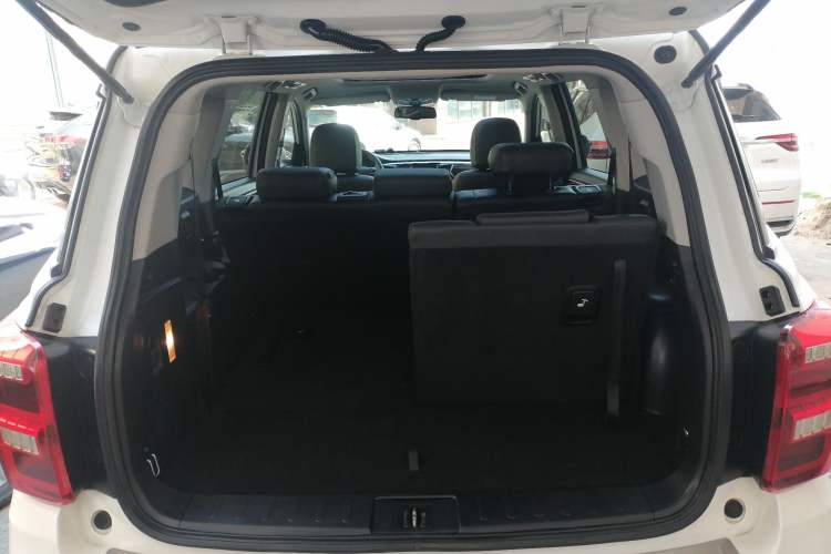 Used GAC Trumpchi GS8 2017 320T Two-Wheel Drive Luxury Smart Connectivity Version (7 Seats)
