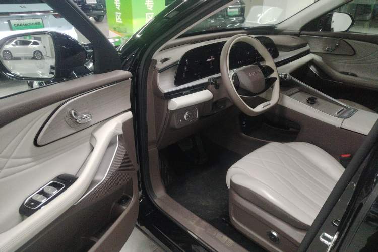 Used EXEED Stellar C-DM 2024 1.5T Long-Range Pro
