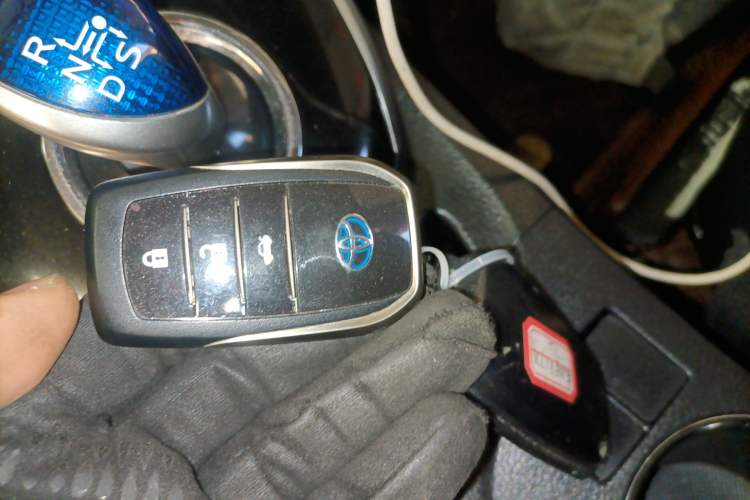 Used Toyota Corolla 2016 Dual-Engine 1.8L E-CVT Elite Edition