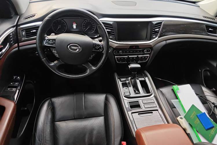 Used GAC Trumpchi GS8 2017 320T Two-Wheel Drive Luxury Smart Connectivity Version (7 Seats)
