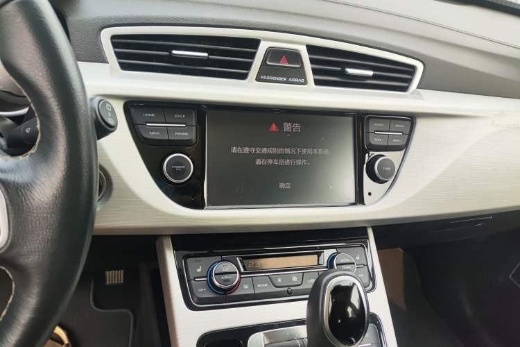 Used Geely Auto Emgrand X7 Sport 2018 1.8TD Automatic Two-Wheel Drive Smart Connect 4G Internet Edition
