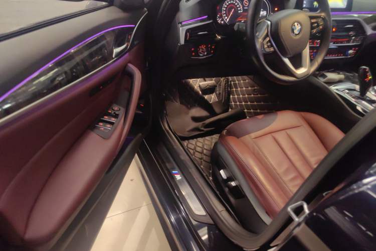 Used BMW 5 Series 2018 530Li Leading Model M Sport Package
