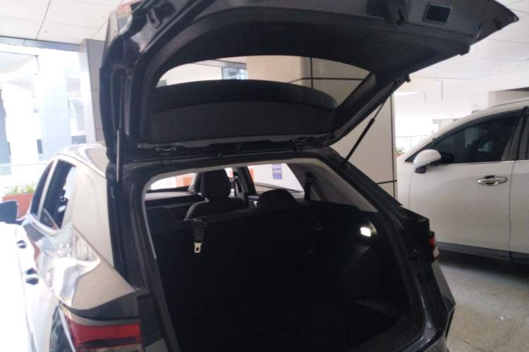 Used Wuling Alvez 2022 1.5L Manual Free-Style Model