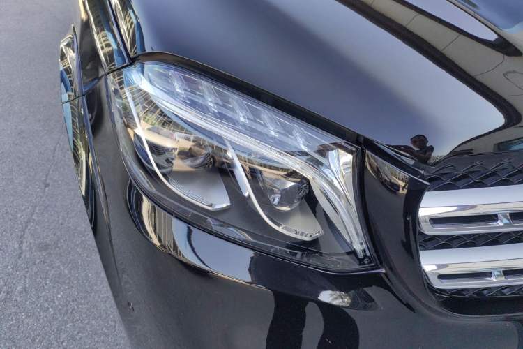 Used Mercedes-Benz GLS 2018 Refreshed GLS 400 4MATIC Dynamic Edition Right Front Headlight