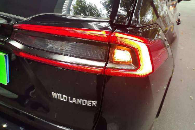 Used Toyota Wildlander 2024 2.0L CVT Two-Wheel Drive Luxury PLUS Edition Exterior 3