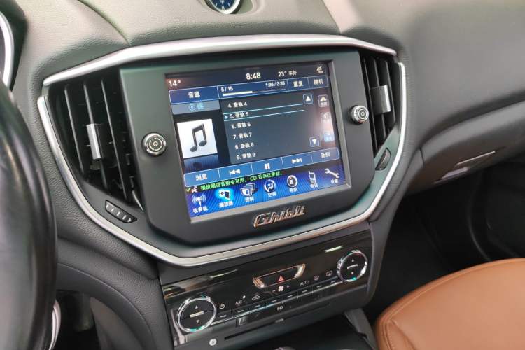 Used Maserati Ghibli 2014 3.0T Standard Edition Audio And AC Panel