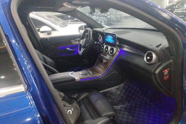 Used Mercedes-Benz GLC 2020 Facelift GLC 300 L 4MATIC Dynamic Edition Right Front Seat