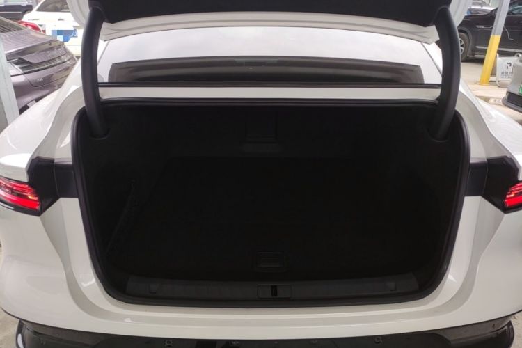 Used VOYAH PASSION 2024 PHEV Four-Wheel Drive Ultra-Long Range Executive Edition