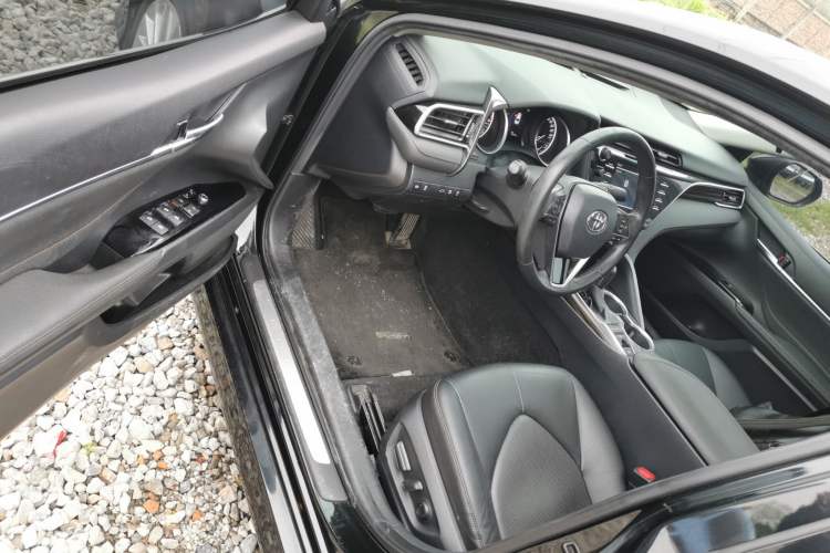 Used Toyota Camry 2018 2.5G Luxury Edition Driver Seat