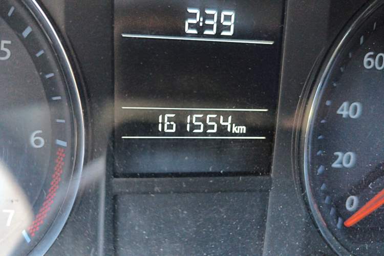 Used Volkswagen Lavida 2011 1.6L Automatic Premium Edition Odometer Close Up