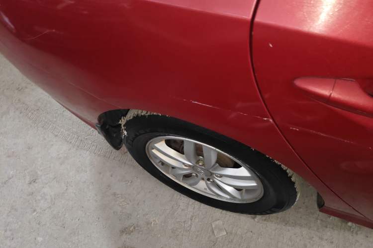 Used Hyundai Celesta 2011 1.6L Automatic Comfort Edition Right Rear Wheel Hub