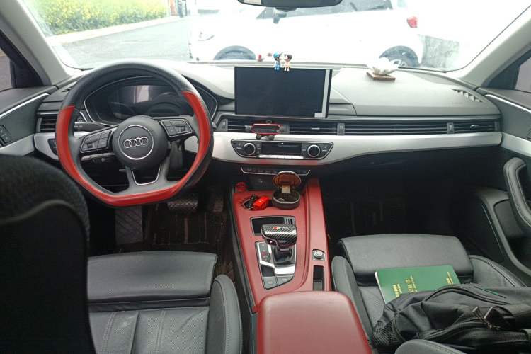 Used Audi A4L 2022 40 TFSI Luxury Dynamic Model Center Console