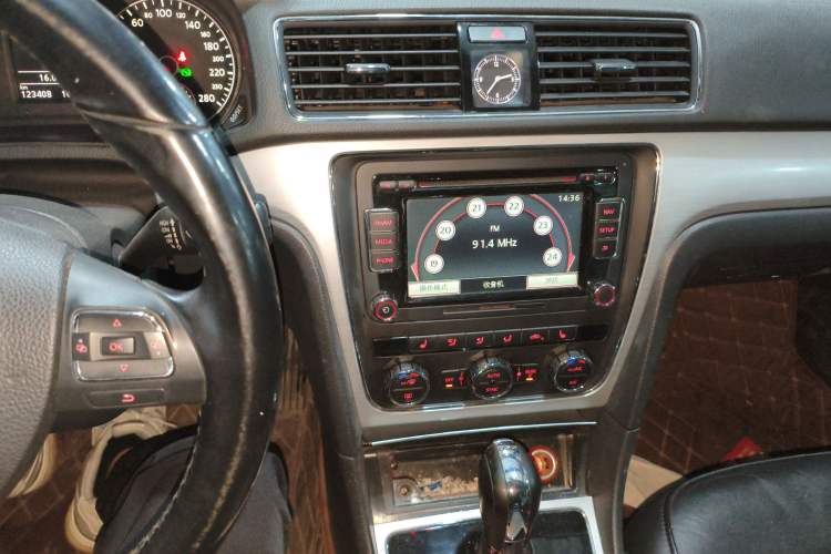 Used Volkswagen Passat 2014 1.8TSI DSG Prestige Edition
