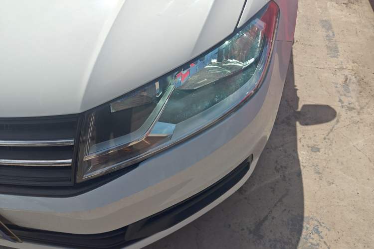 Used Volkswagen Santana 2018 1.5L Automatic Fashion Edition Left Front Headlight