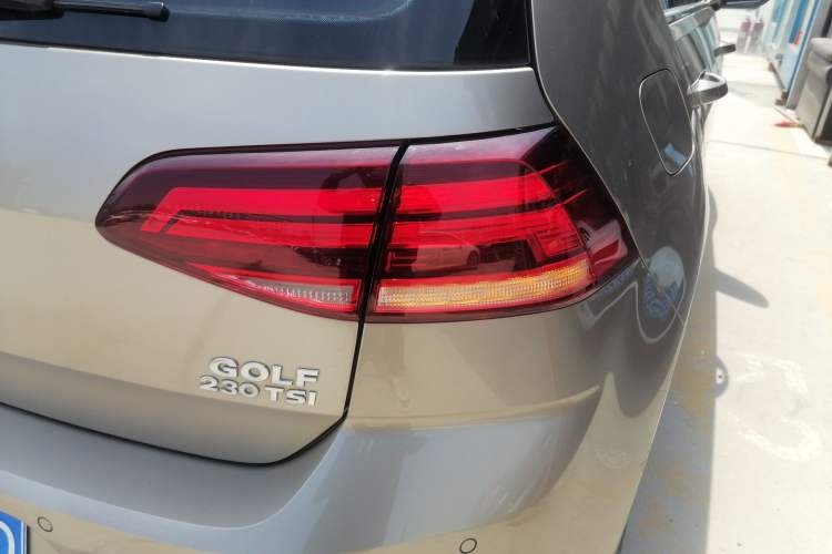 Used Volkswagen Golf 2018 230TSI Automatic Comfort Model Right Rear Taillight