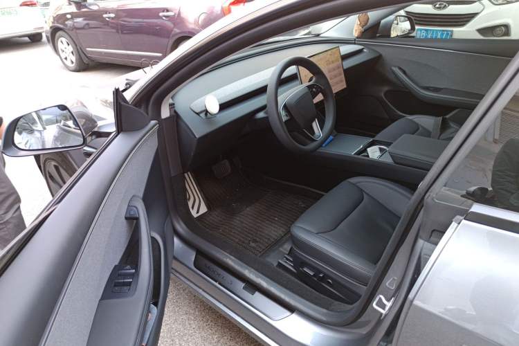 Used Tesla Model 3 2025 Rear-Wheel-Drive Version Driver Seat