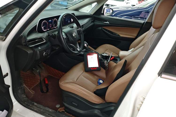 Used Buick GL6 2021 323T Mild Hybrid Connect Luxury Model Left Front Seat